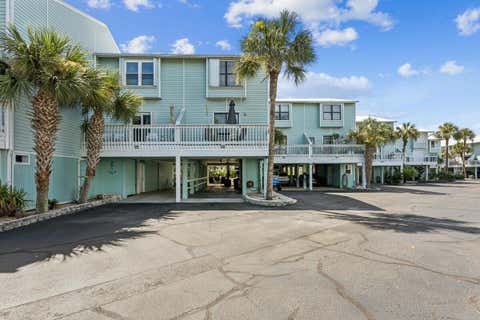 Townhouse For Sale - 8522 Gulf Boulevard #APT 43<br/> Navarre, FL 32566