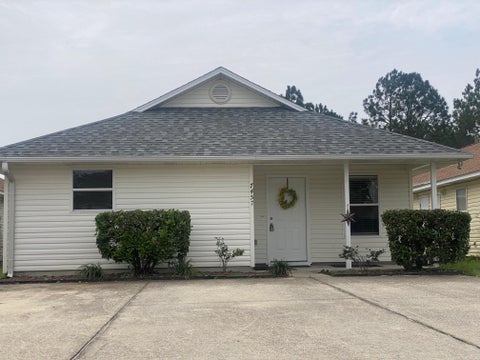 Multifamily For Rent - 7457 Harvest Village Court<br/> Navarre, FL 32566