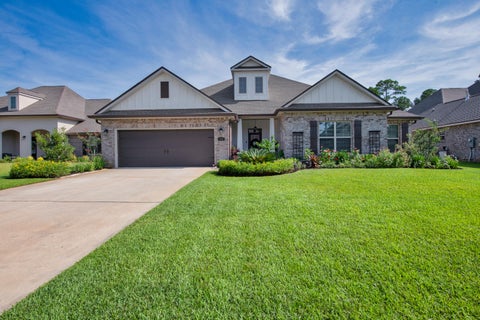 Homes For Rent - 5718 Oak Haven Lane<br/> Gulf Breeze, FL 32563