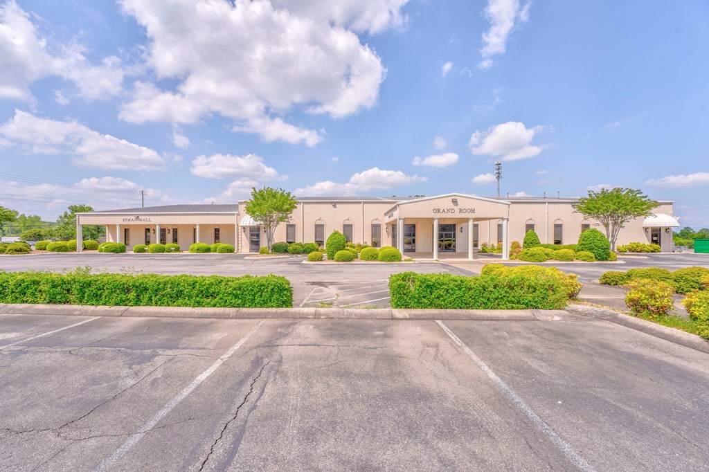 2203 S Dixie Hwy S