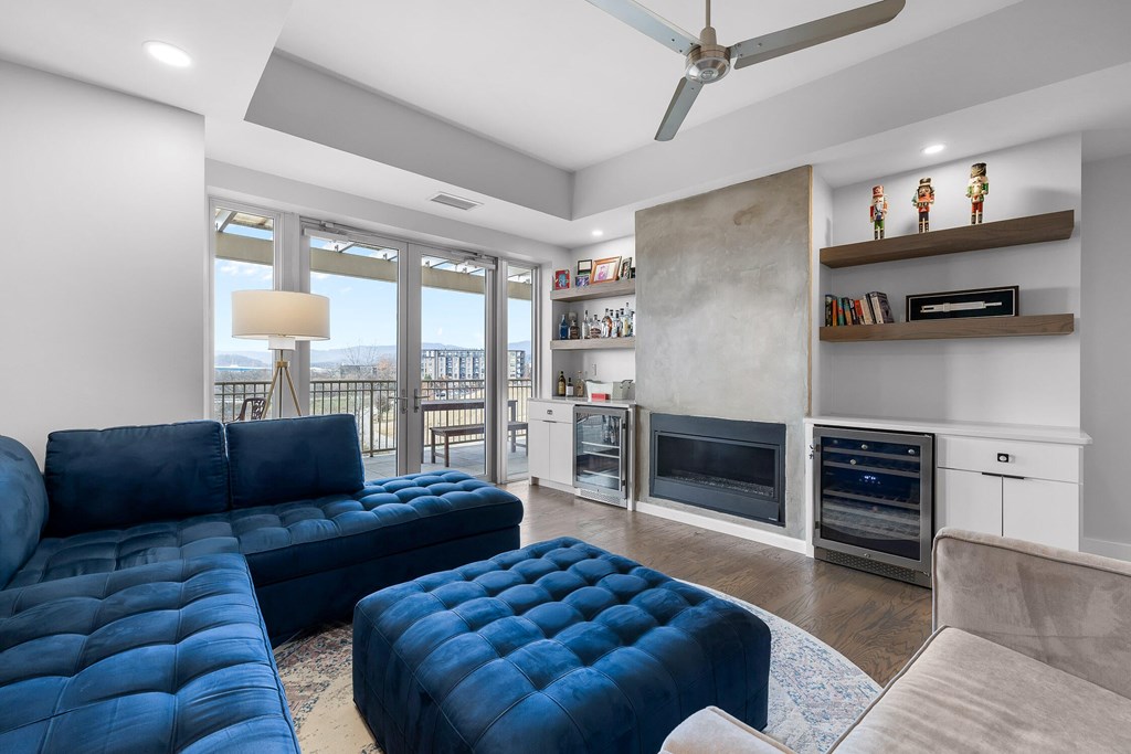 4 Cherokee Boulevard 409