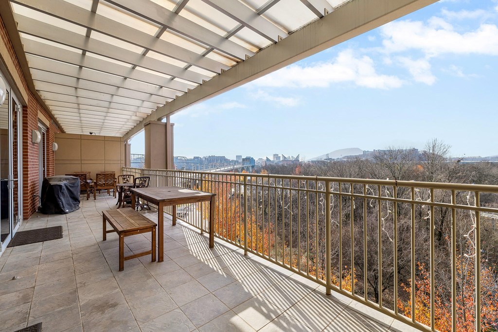 4 Cherokee Boulevard 409
