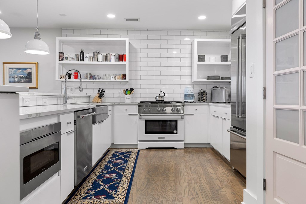 4 Cherokee Boulevard 409