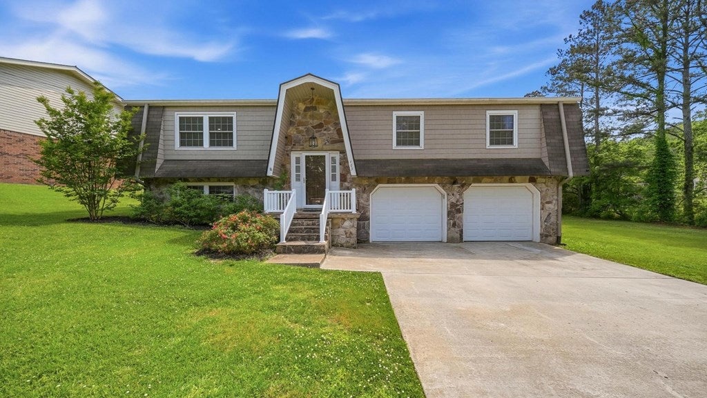 483 Foster Dr