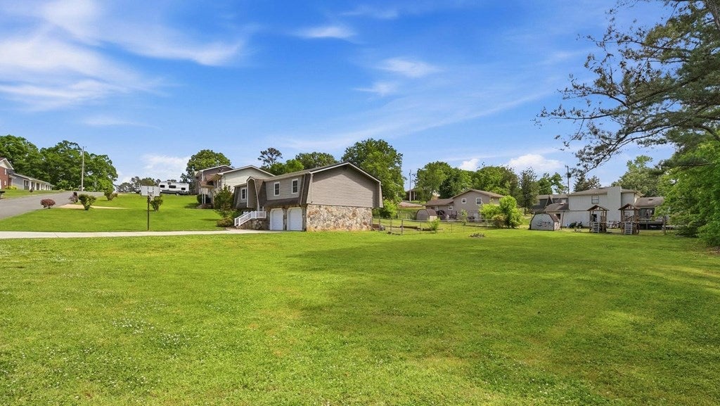 483 Foster Dr