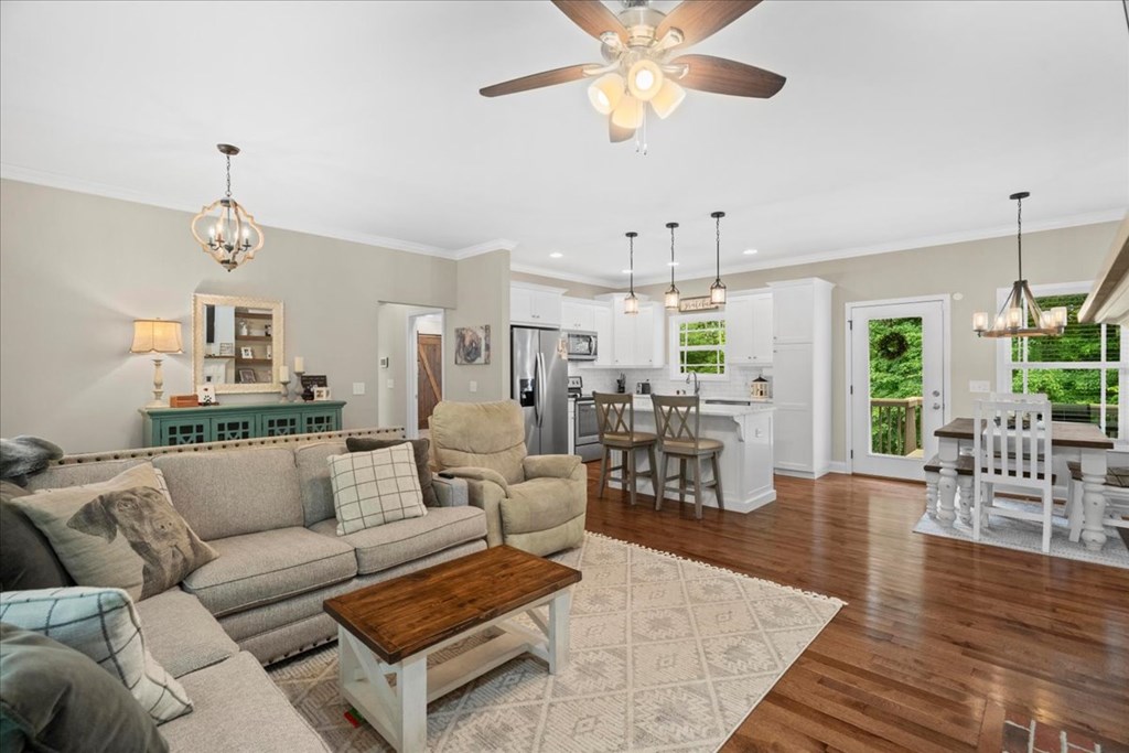 1604 Houston Valley Road