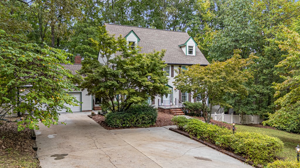 2000 Sourwood Drive