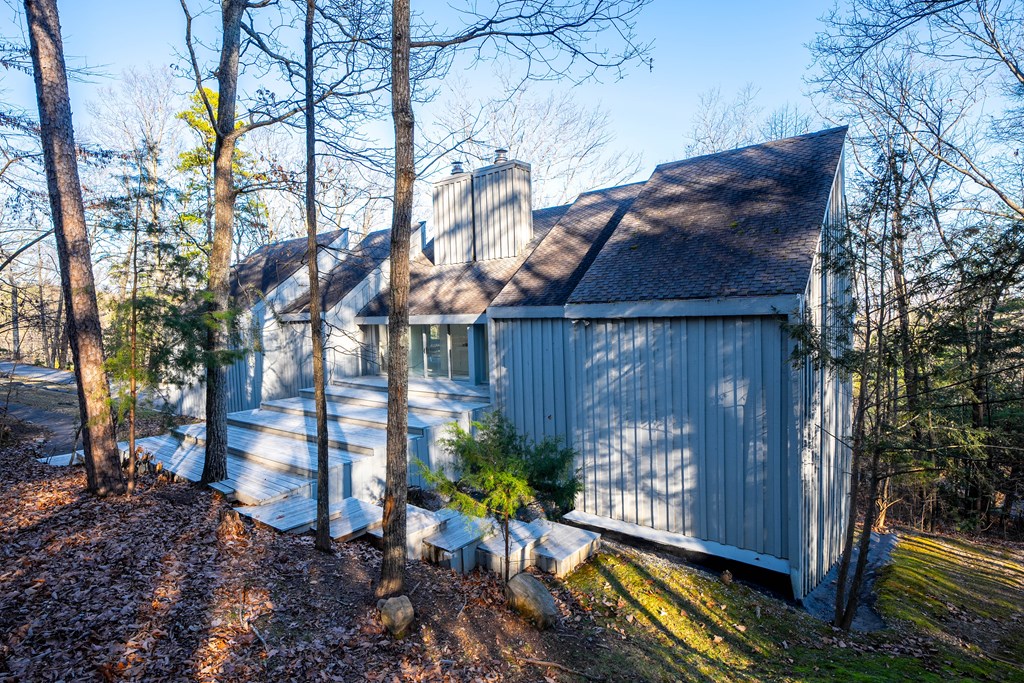 2309 Ravine Way