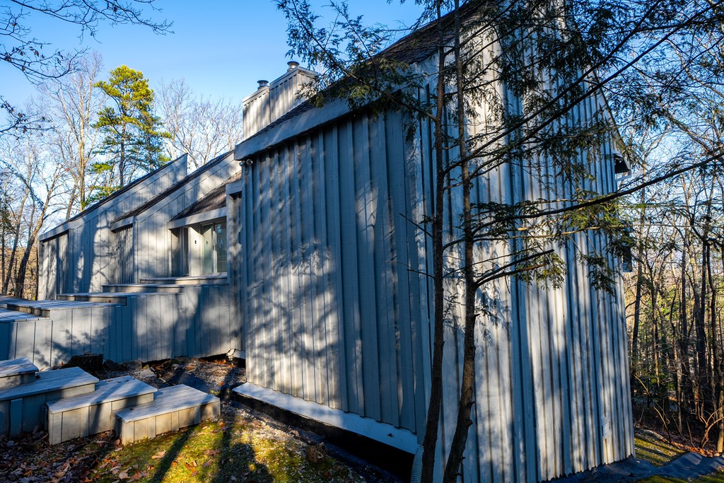 2309 Ravine Way