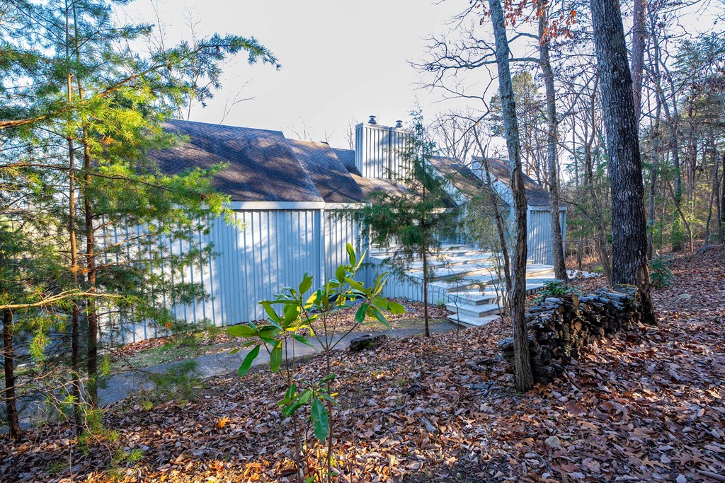 2309 Ravine Way