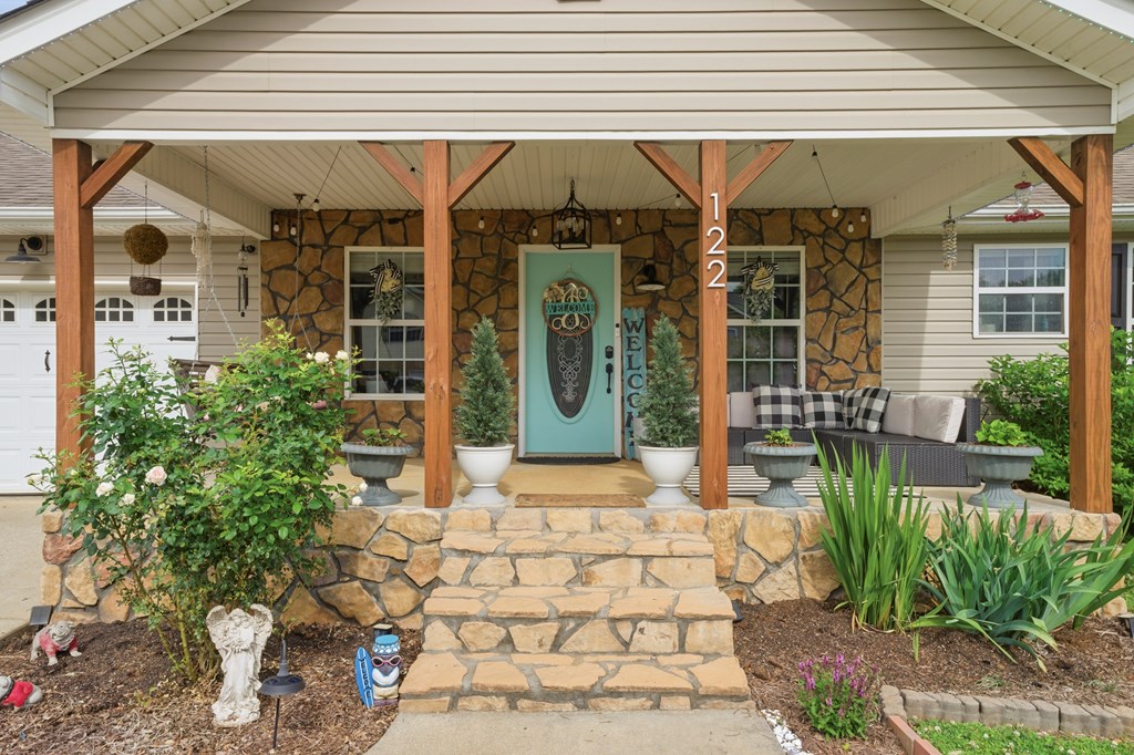 122 Lyndsey Drive