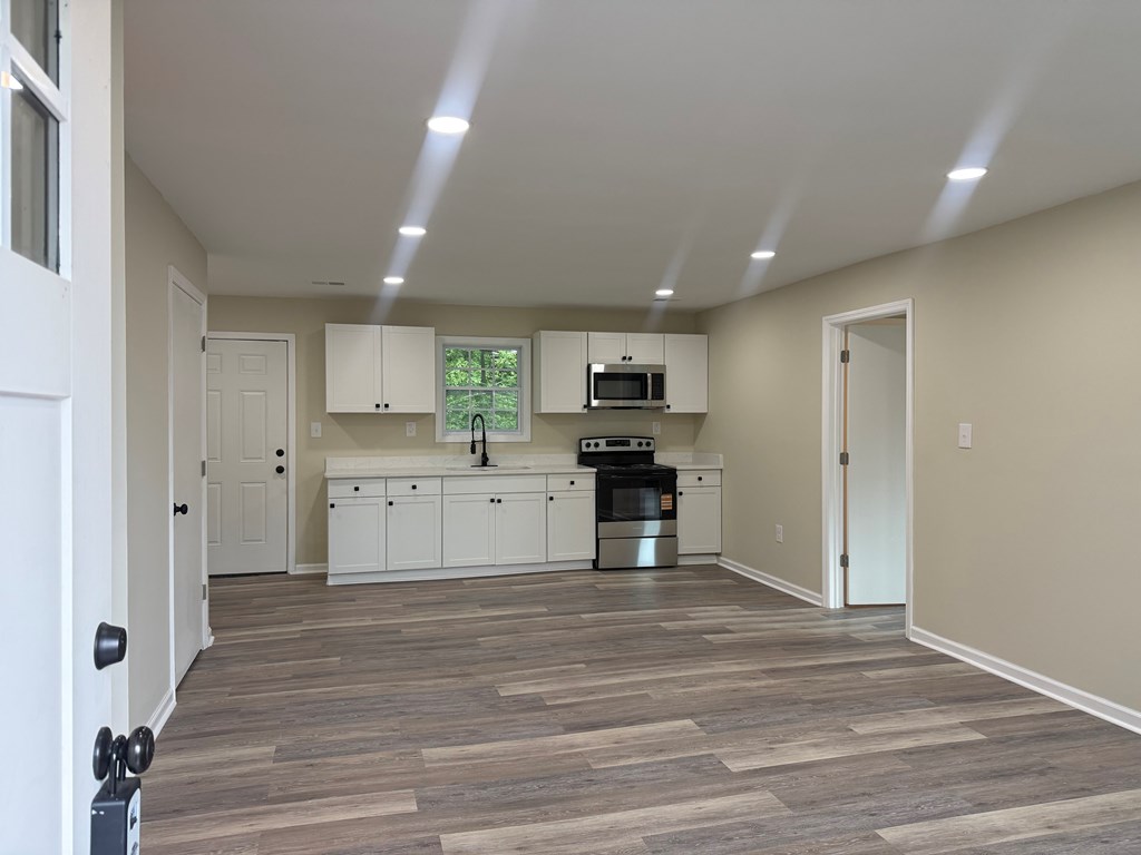 1313 Peggy Lane