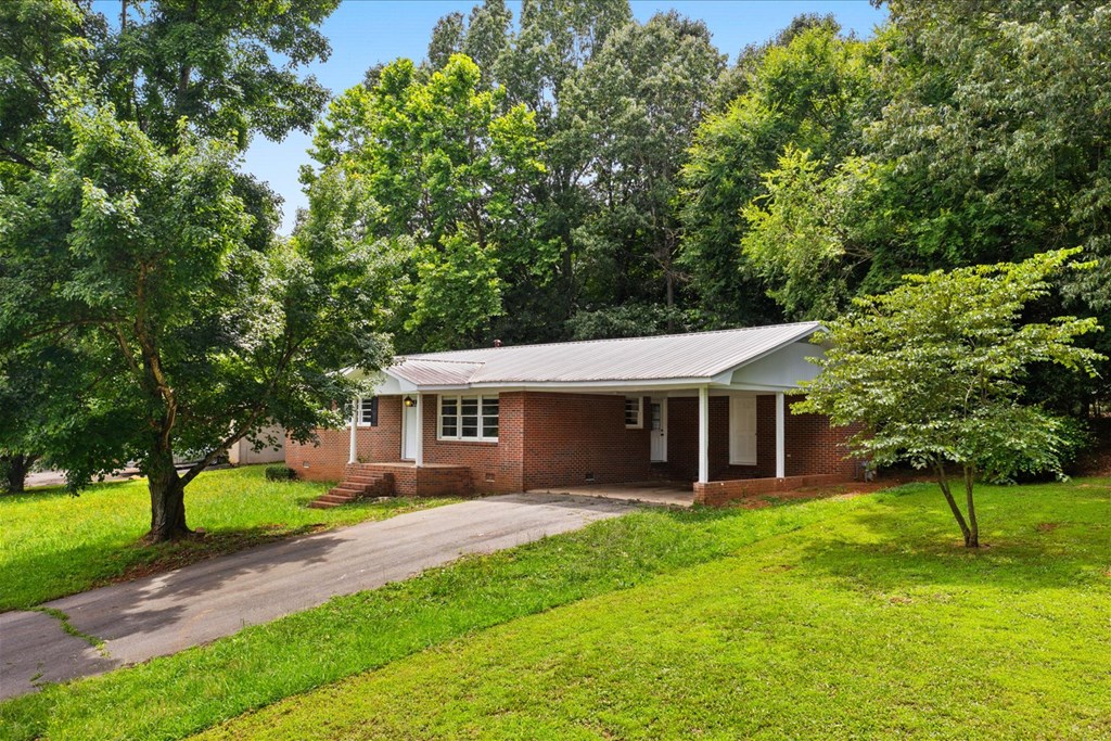 401 SW Spring Valley Drive