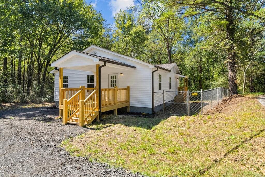 215 Weaver Road