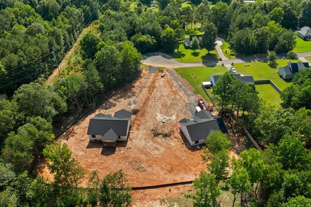 405 Earls Way