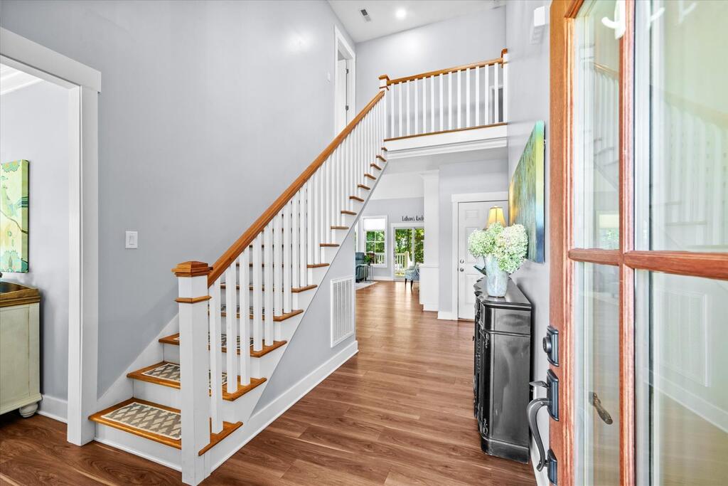 1000 Woodbury Trail