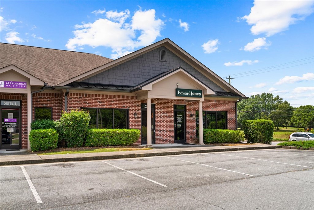 1201 Dews Pond Road