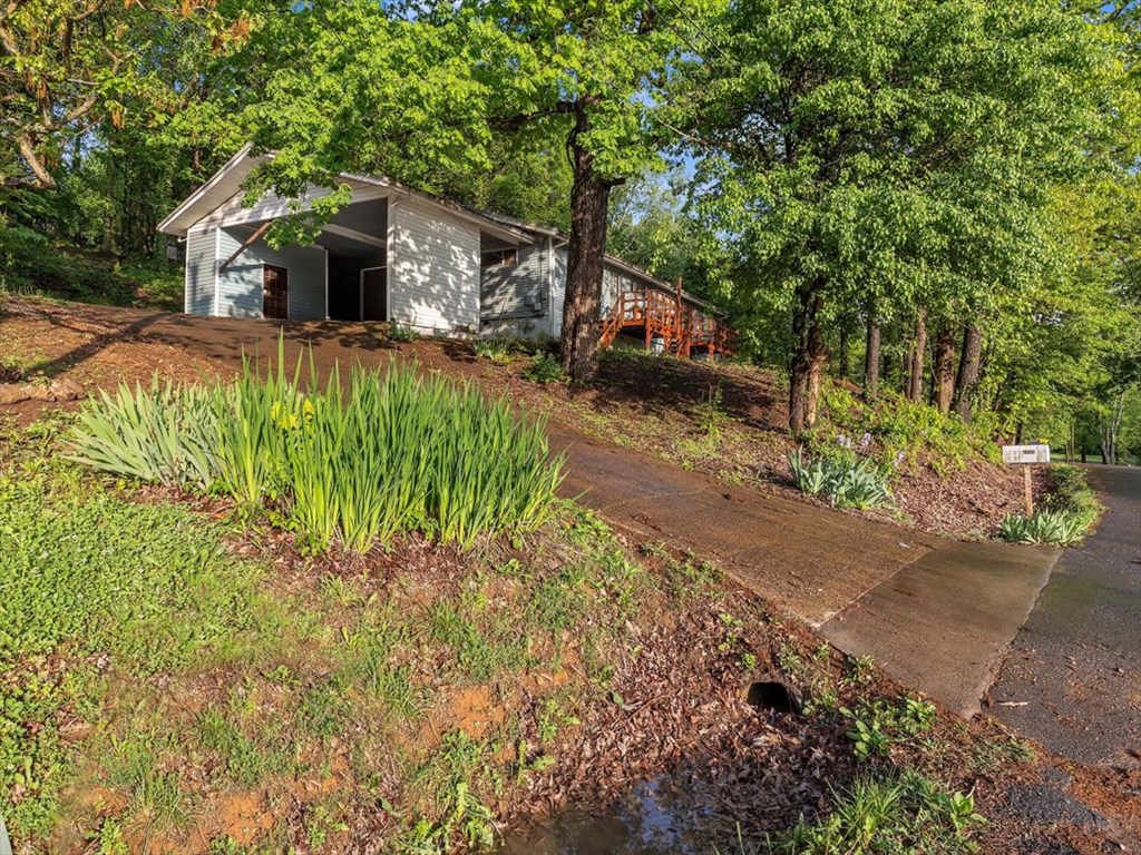 1735 Westside Circle