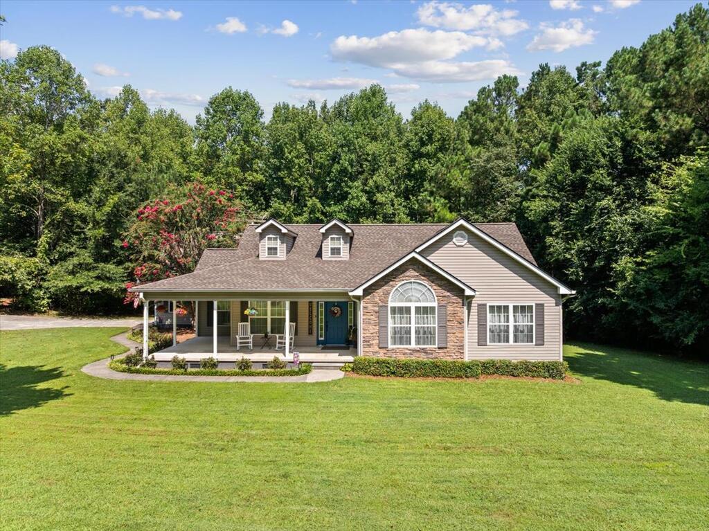 684 Ellis Circle