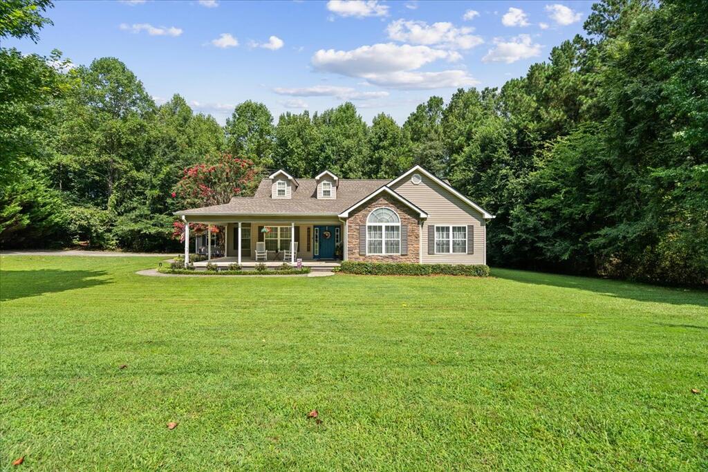 684 Ellis Circle
