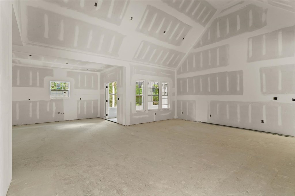 286 River Oaks Drive