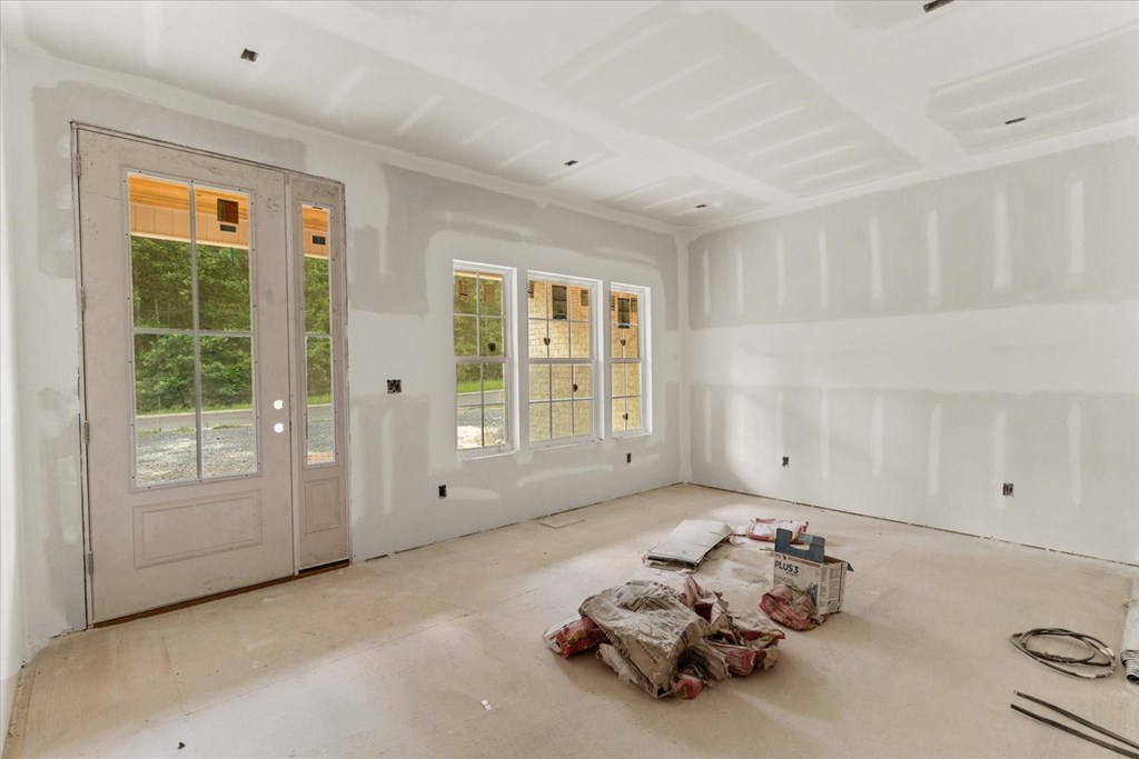 286 River Oaks Drive