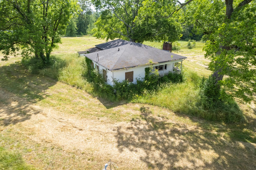 451 Lower Lindsay Springs