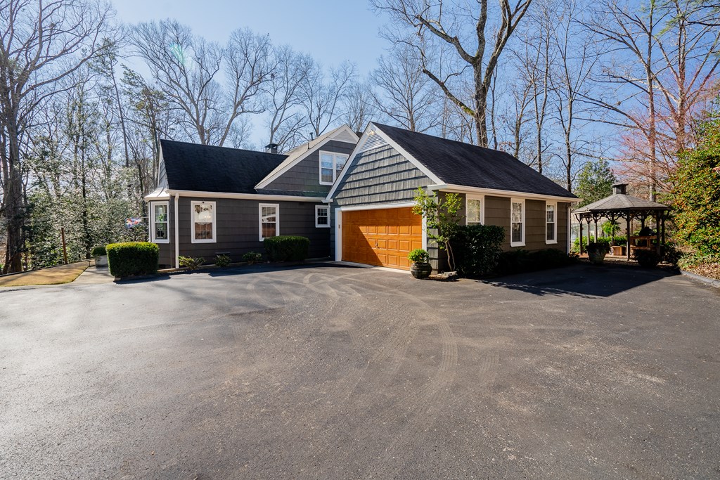 816 Dogwood Lane