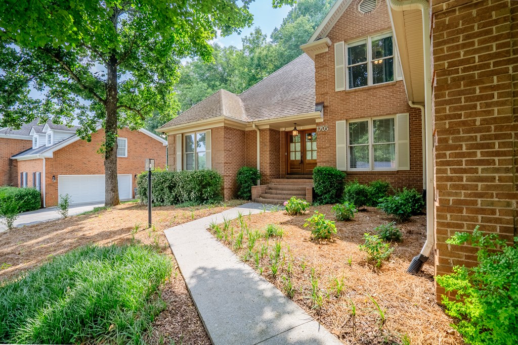 1705 Wellington Drive