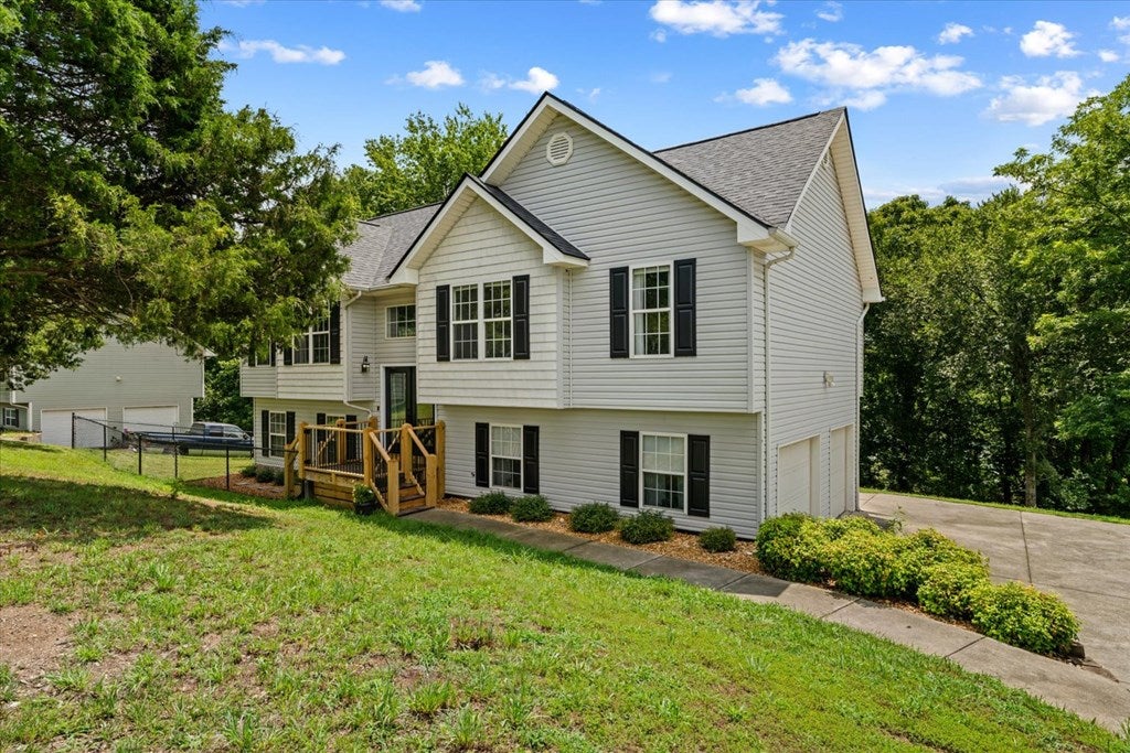 212 Courtney Circle