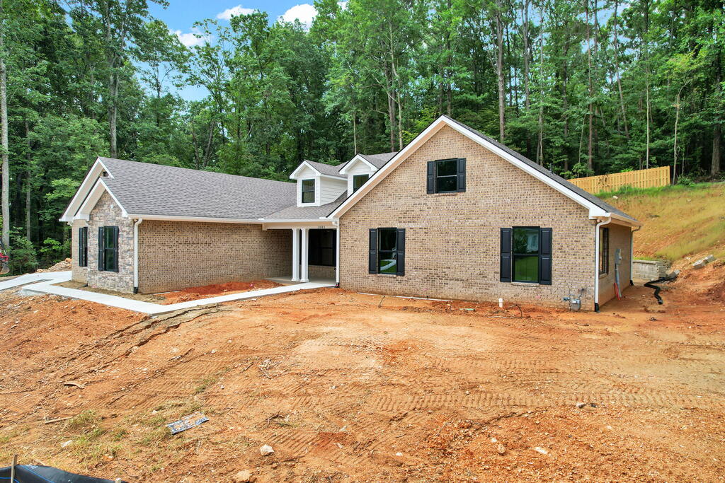 1685 Ridge View Dr