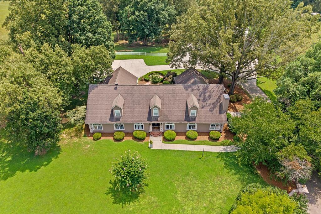 2121 Hummingbird Drive
