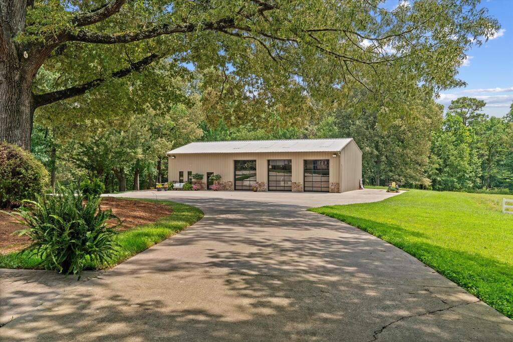 2121 Hummingbird Drive