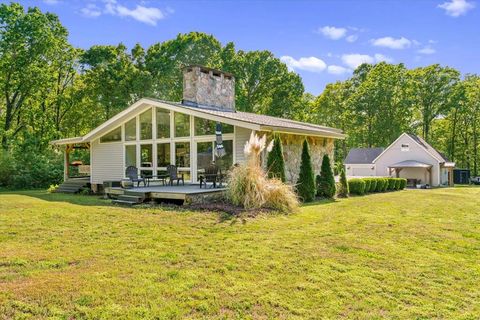 1130 Sourwood Lane CHATSWORTH GA 30705