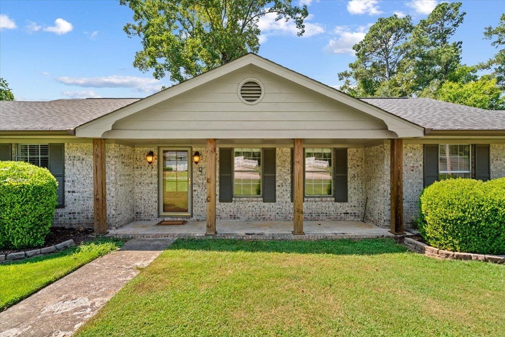 2623 Valley View Drive