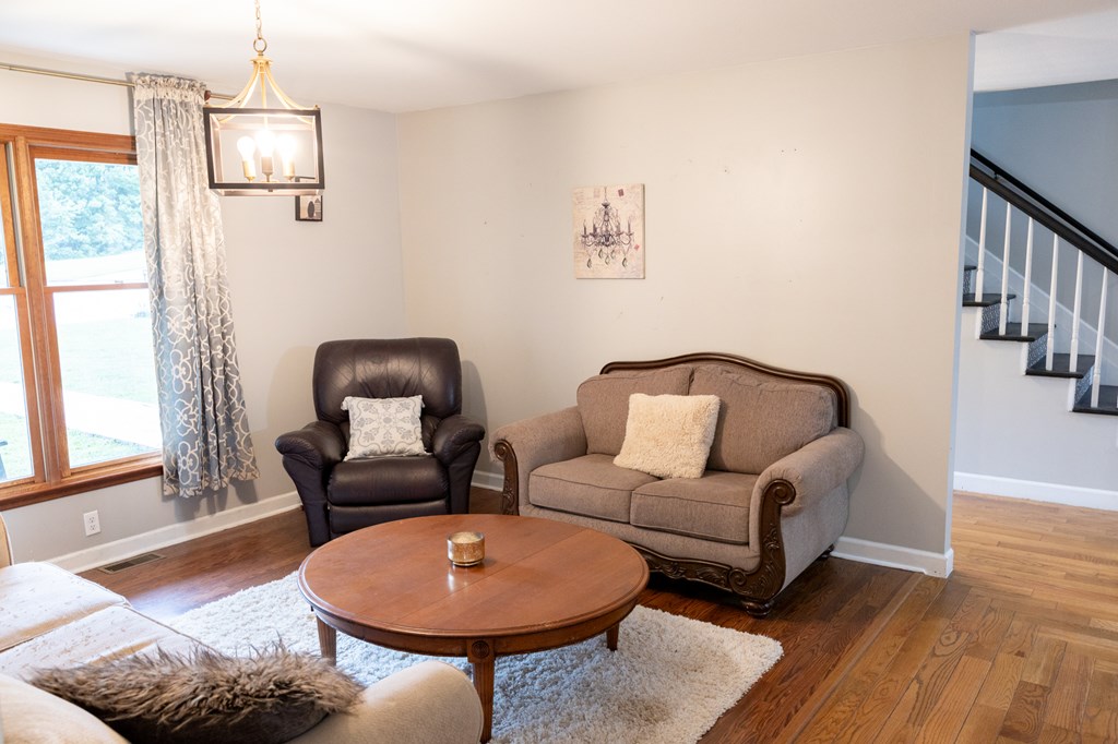 11 Hickory Ridge Trail