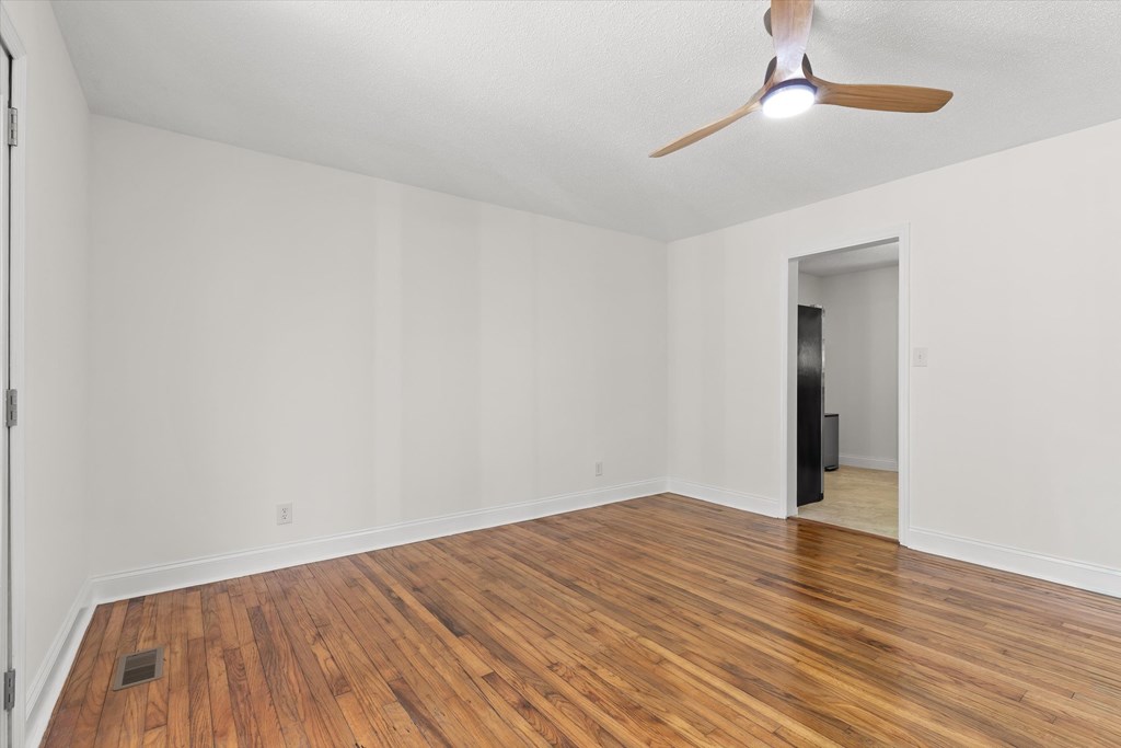 5 E Wotring Street