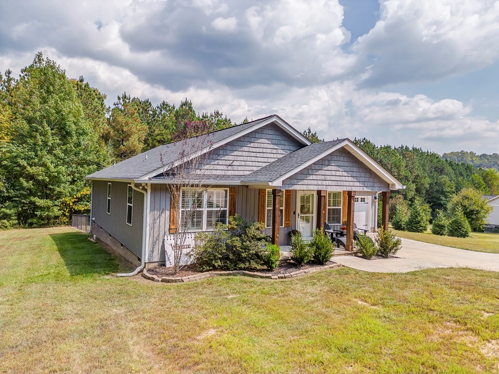 2898 Crow Valley Road NW