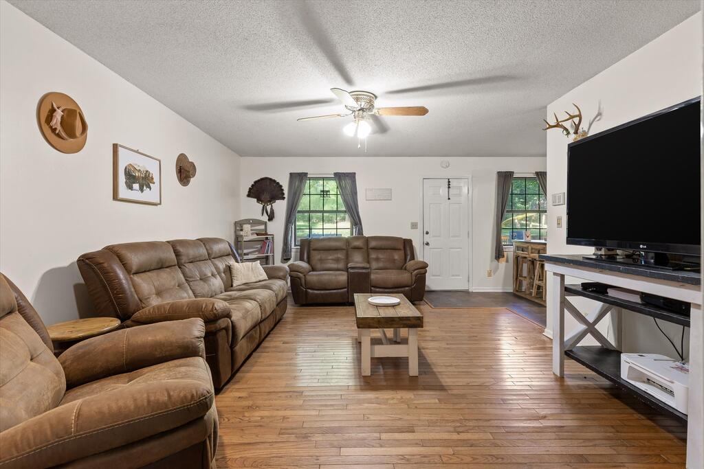 1884 Peavine Road