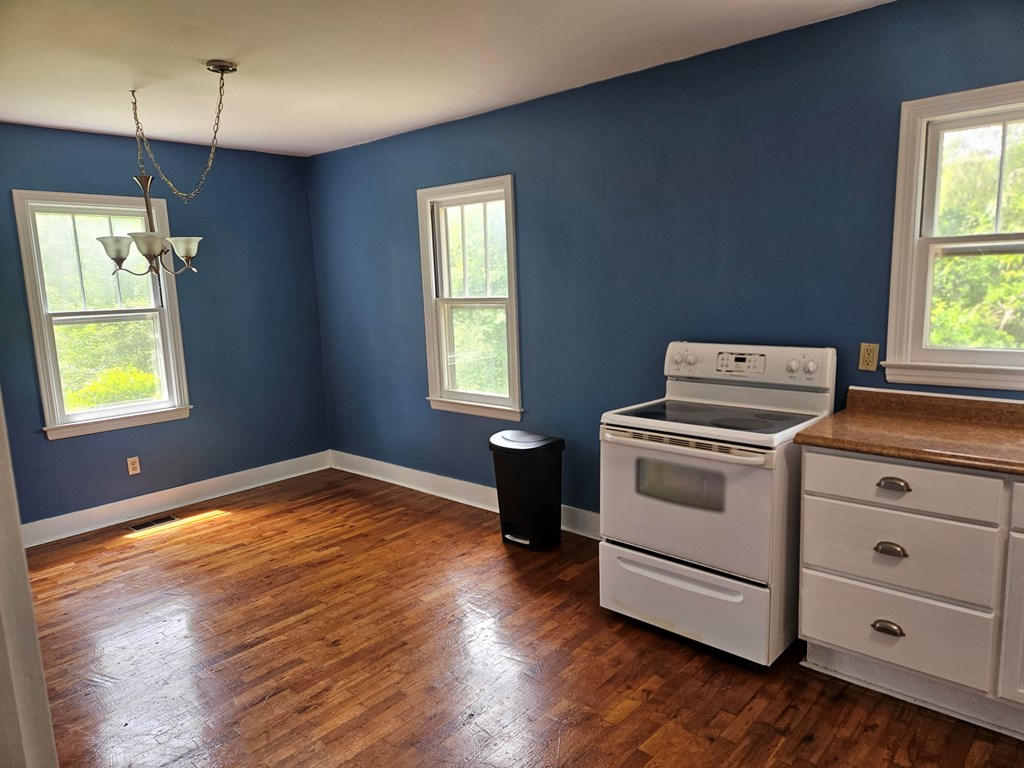 3165 SW McDaniel Station Road