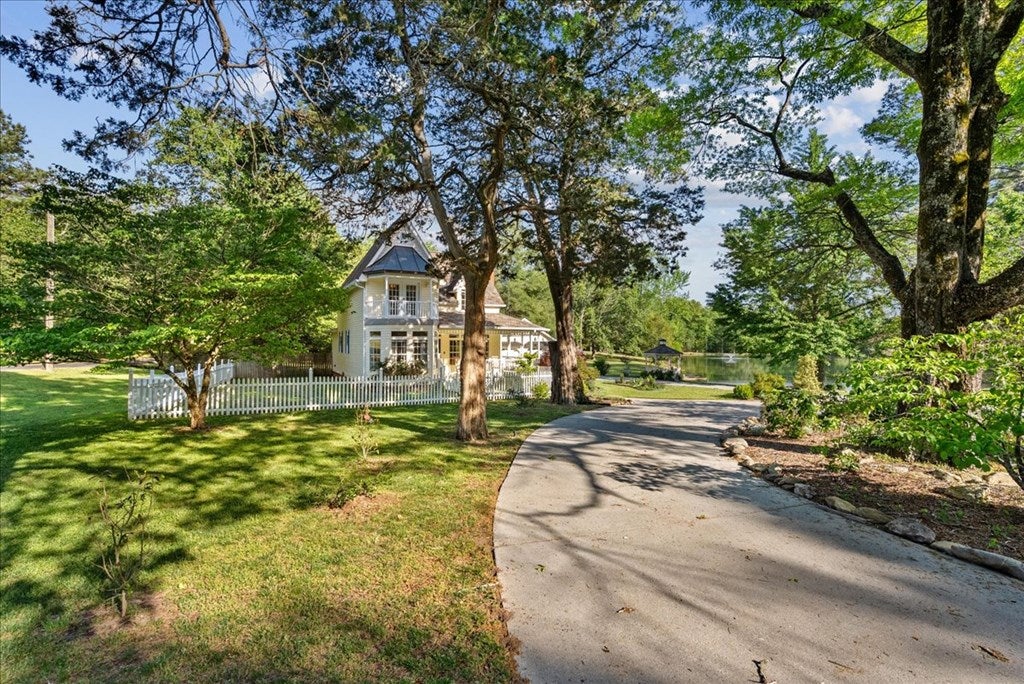 2906 Reed Road