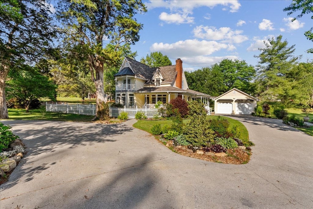 2906 Reed Road