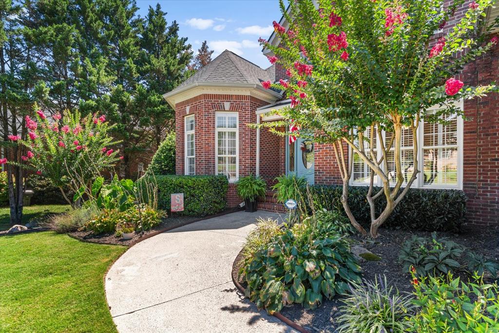 1913 Tara Place