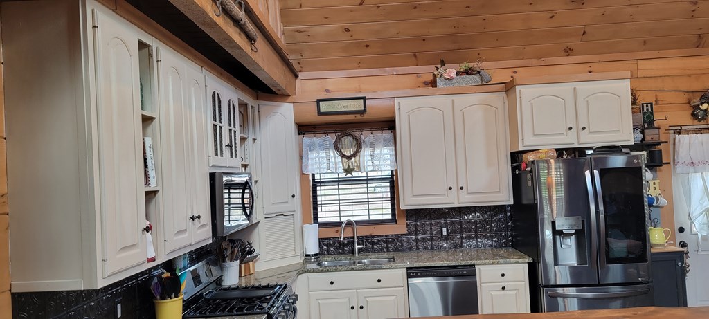 326 McCreary Road SE