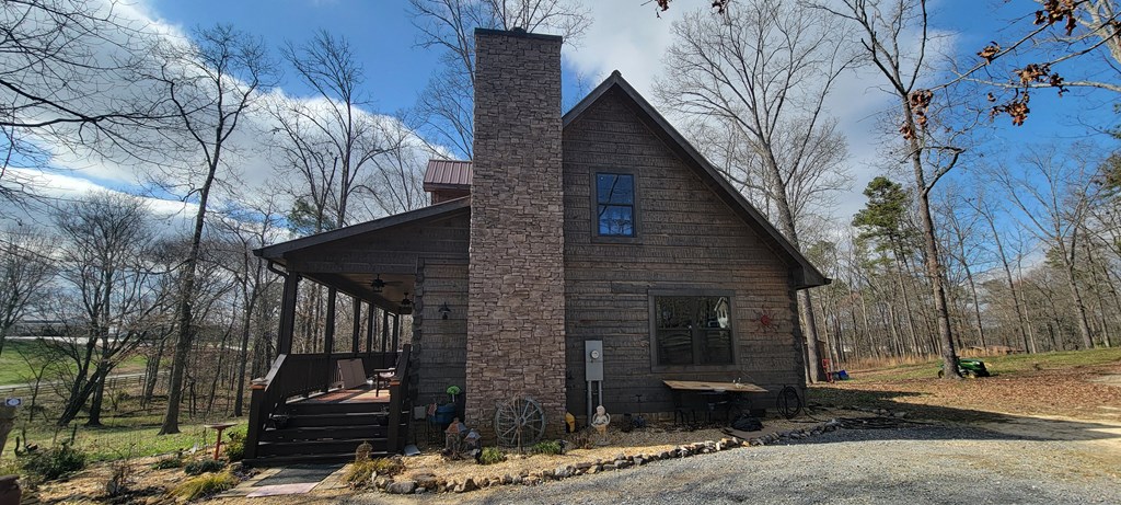 326 McCreary Road SE