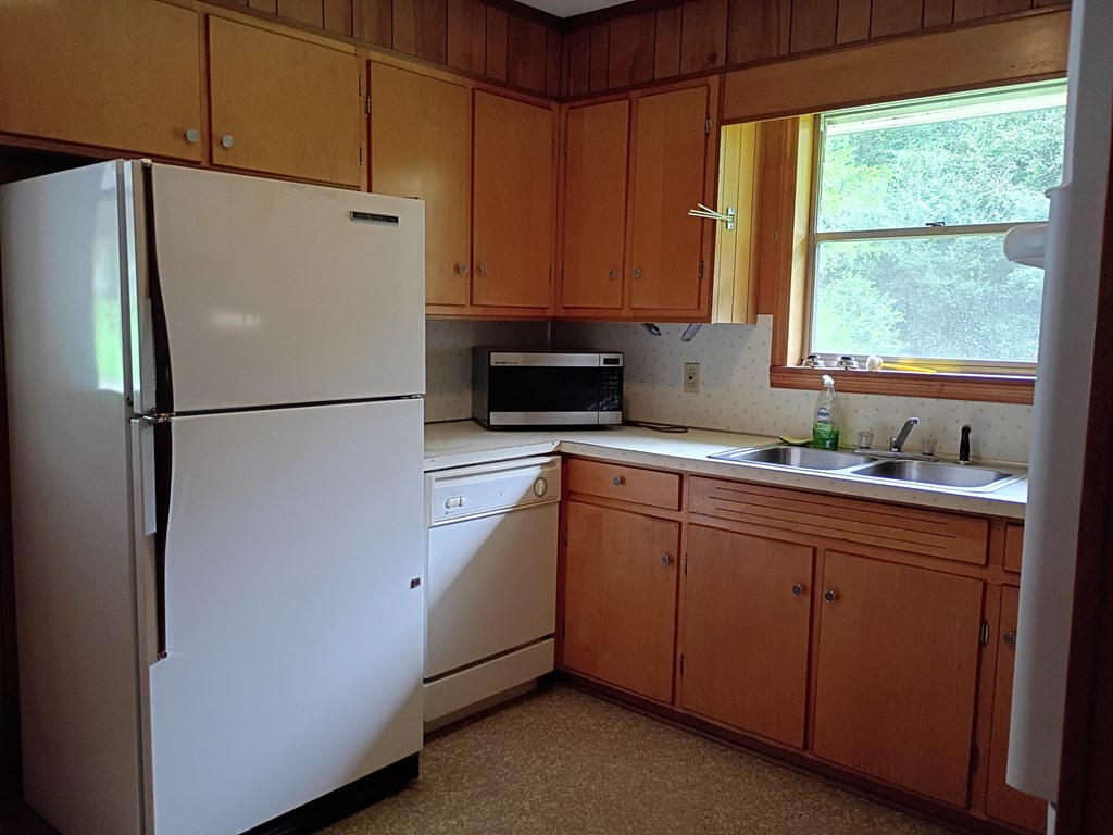 5810 S Hwy 225