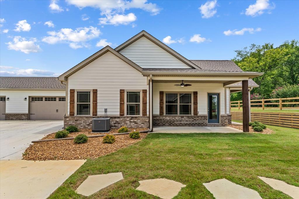 92 Maddox Lane