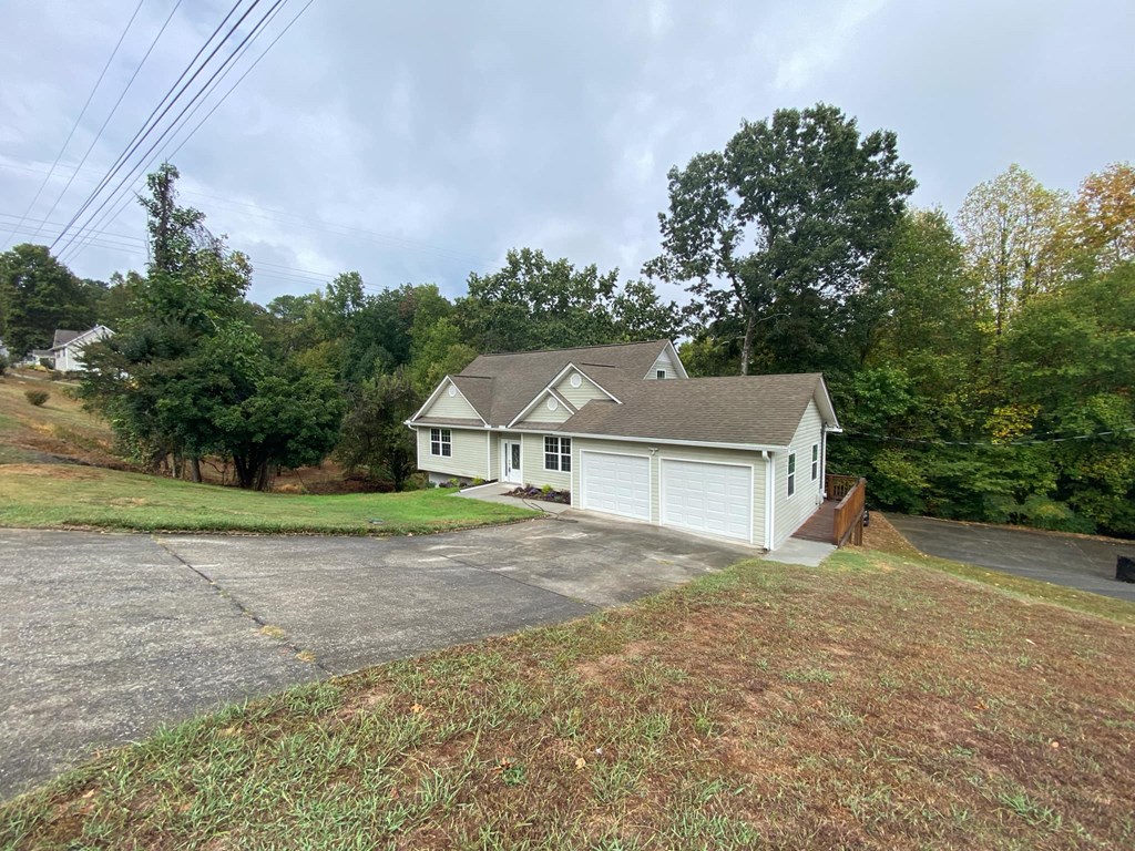 511 NW Stratford Place