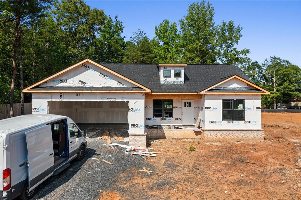 401 Earls Way