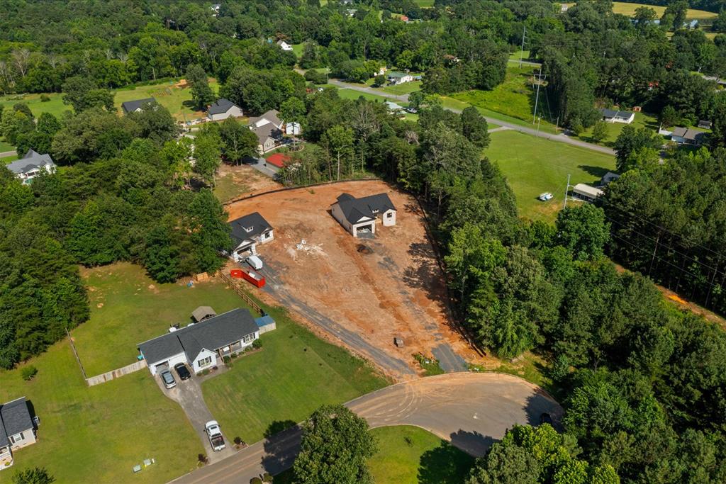 401 Earls Way